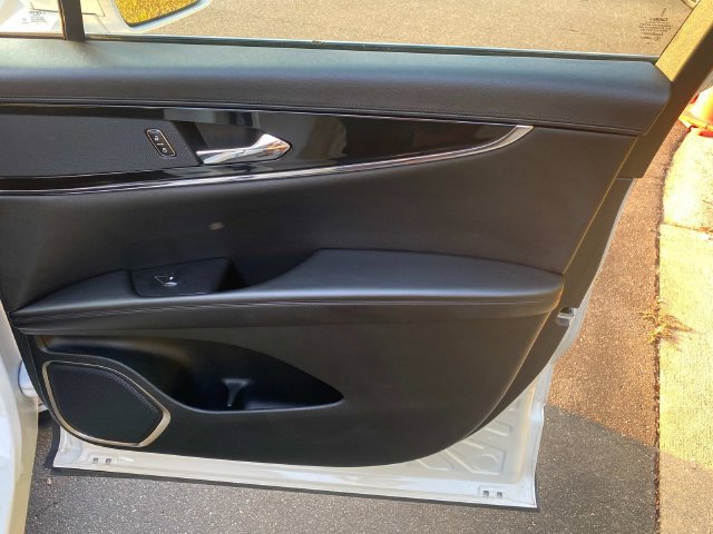 Certified 2023 Lincoln Nautilus Reserve FWD image 36
