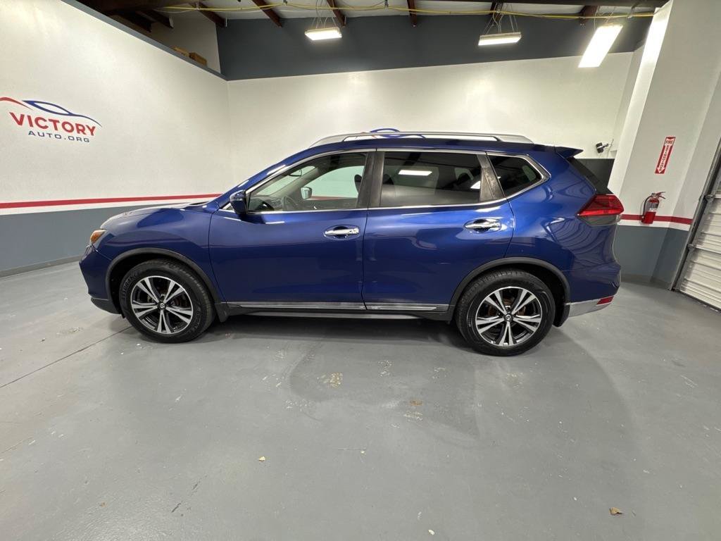 Used 2017 Nissan Rogue SL w/ SL Premium Package FWD image 5