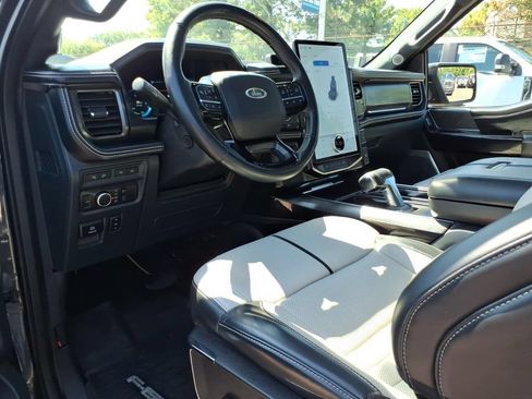 Used 2022 Ford F150 Lightning Platinum AWD/4WD image 12