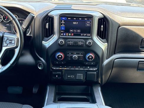 Used 2022 Chevrolet Silverado 1500 RST w/ Redline Edition AWD/4WD image 16