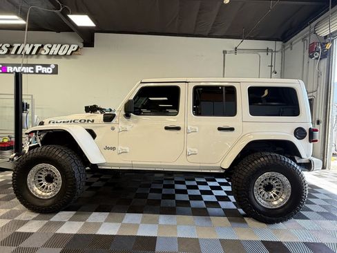 Used 2024 Jeep Wrangler Unlimited Sahara image 5