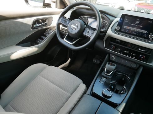 Certified 2023 Nissan Rogue SV AWD/4WD image 9