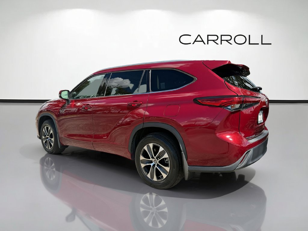 Used 2022 Toyota Highlander XLE FWD image 5