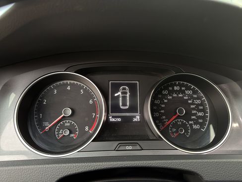 Used 2017 Volkswagen Golf Alltrack SEL image 21