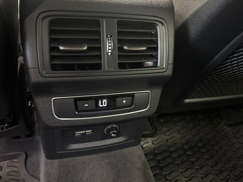 Used 2023 Audi Q5 2.0T Premium Plus AWD/4WD image 34