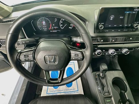 Used 2024 Honda Civic EX image 11