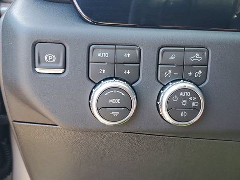 Used 2026 GMC Sierra 2500 SLT AWD/4WD image 20
