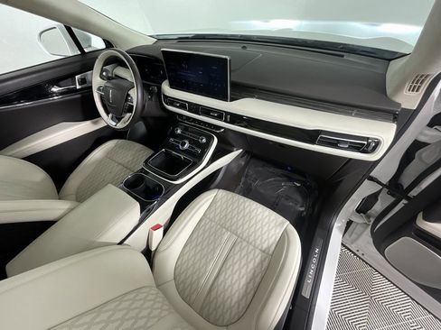 Used 2022 Lincoln Nautilus Black Label w/ Class II Trailer Tow Package image 19