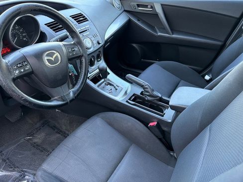 Used 2010 MAZDA MAZDA3 i Touring image 4