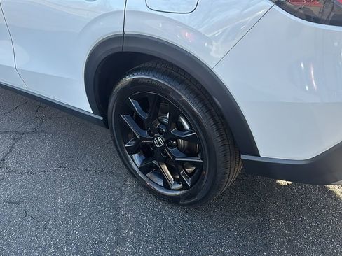 Certified 2023 Honda HR-V Sport image 9