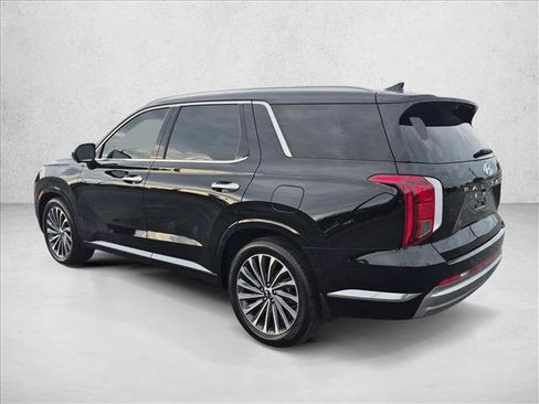 Used 2025 Hyundai Palisade Calligraphy FWD image 8
