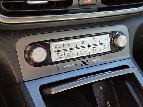 Used 2022 Hyundai Kona Limited image 27