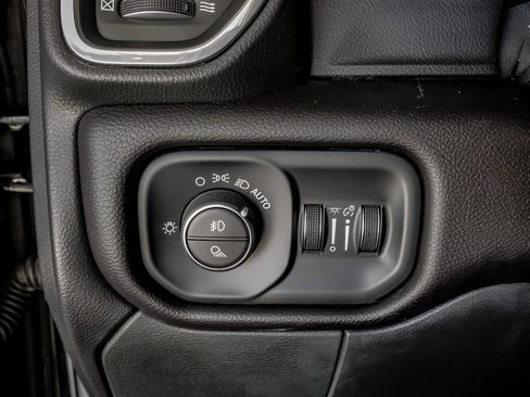 Used 2024 RAM 2500 Laramie w/ Night Edition AWD/4WD image 28