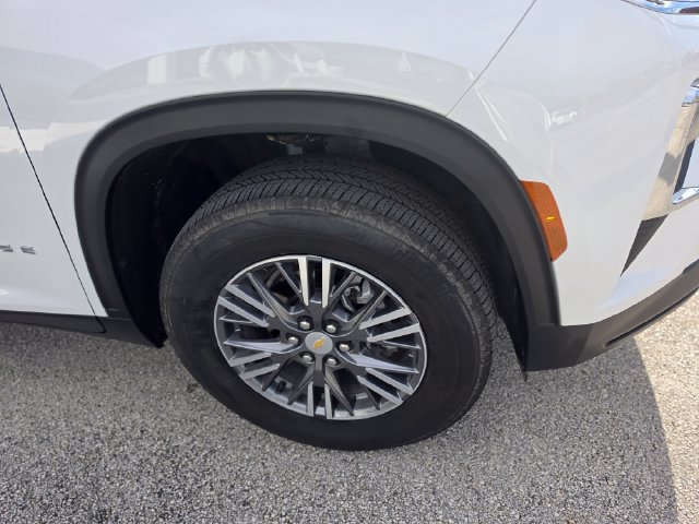 Used 2026 Chevrolet Traverse LT FWD image 10