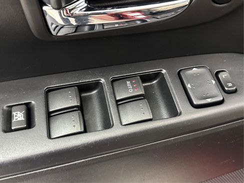 Used 2012 MAZDA MAZDA5 Grand Touring image 40