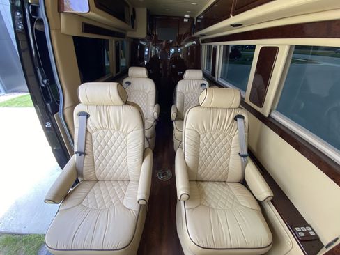 Used 2015 Mercedes-Benz Sprinter 3500 image 18
