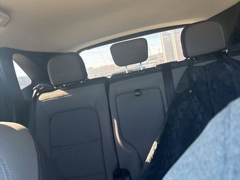 Used 2022 Ford Escape SE w/ SE Sport Appearance Package image 12