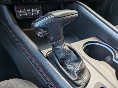 Used 2025 Dodge Durango GT RWD image 24