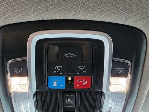 Used 2024 RAM 2500 Laramie w/ Safety Group AWD/4WD image 23