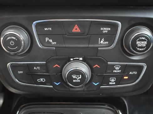 Used 2021 Jeep Compass Limited w/ Sun and Sound Group AWD/4WD image 29