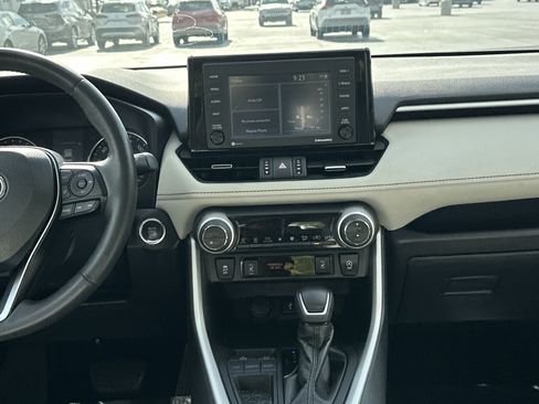 Certified 2021 Toyota RAV4 XLE Premium FWD image 30