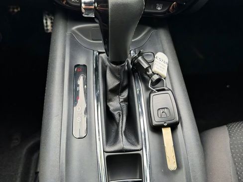 Used 2021 Honda HR-V Sport image 24