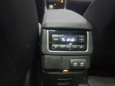 Used 2021 Subaru Ascent Limited w/ Technology Package image 13