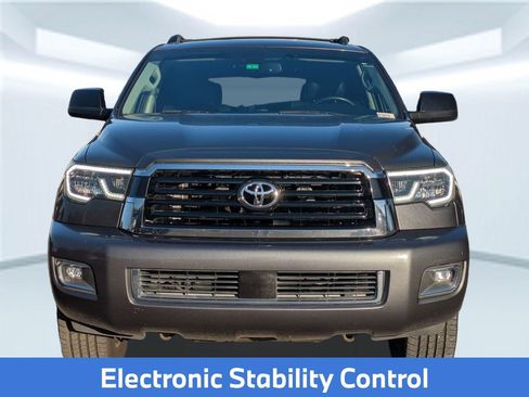 Used 2018 Toyota Sequoia TRD Sport image 11