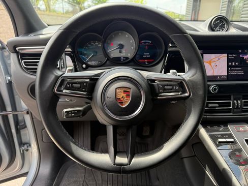 Certified 2022 Porsche Macan S AWD/4WD image 15