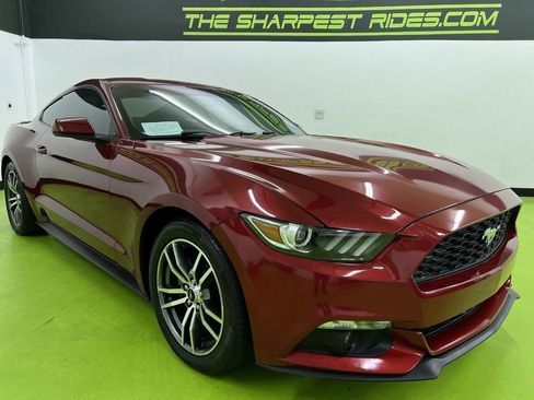 Used 2017 Ford Mustang Coupe RWD image 2