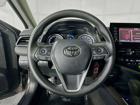 Used 2022 Toyota Camry LE FWD image 15