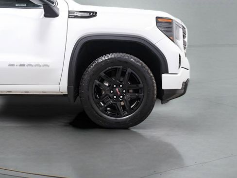 Used 2024 GMC Sierra 1500 Pro w/ Graphite Edition AWD/4WD image 7