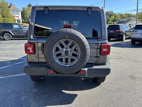 New 2025 Jeep Wrangler Sport S image 9