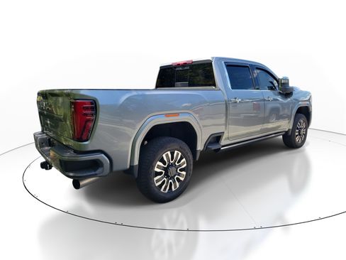 Used 2025 GMC Sierra 2500 Denali Ultimate AWD/4WD image 4