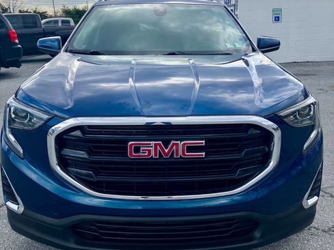 Used 2020 GMC Terrain SLE w/ Driver Convenience Package AWD/4WD image 3