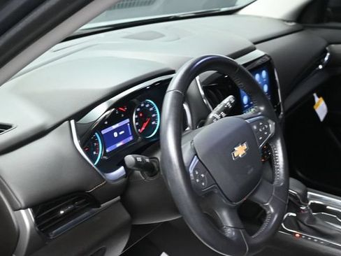 Used 2021 Chevrolet Traverse LT FWD image 13