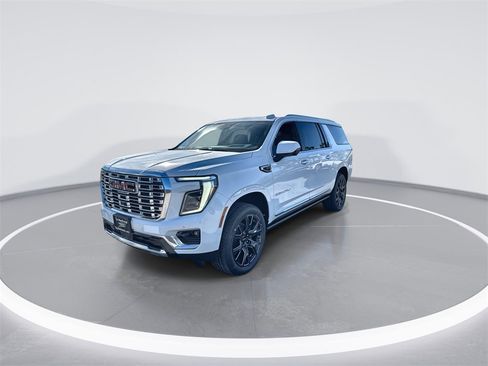 New 2026 GMC Yukon XL Denali w/ Sun & Power Step Package image 4