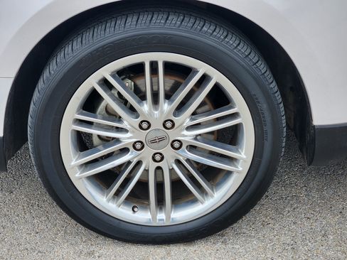 Used 2018 Lincoln MKT AWD w/ Technology Package image 12