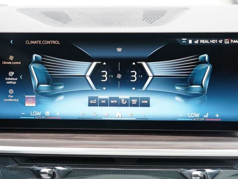 New 2027 BMW X7 xDrive40i AWD/4WD image 16