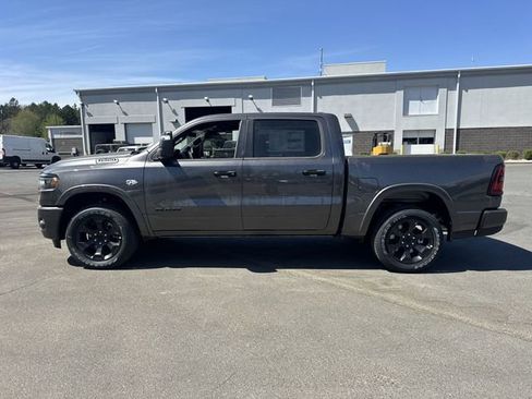 New 2026 RAM 1500 4x4 Crew Cab image 10