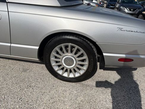 Used 2004 Ford Thunderbird RWD image 8