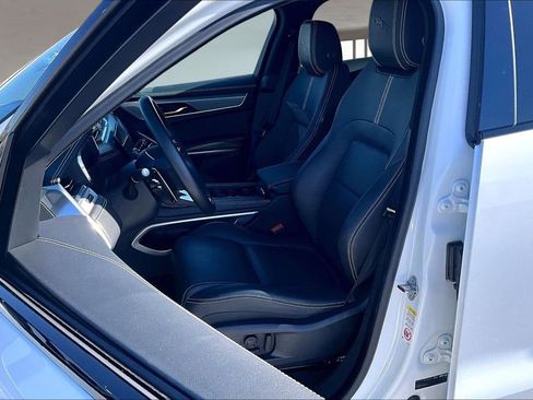 Used 2026 Jaguar F-PACE R-Dynamic S image 26