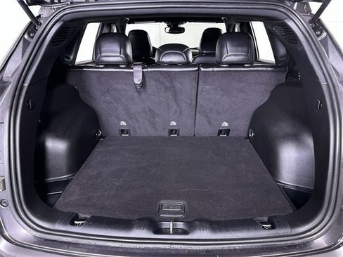 Used 2024 Jeep Compass Latitude image 27