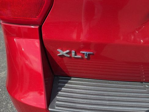 Used 2020 Ford Expedition XLT w/ Equipment Group 202A AWD/4WD image 15