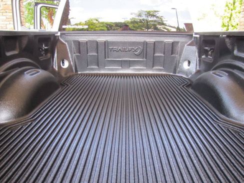 Used 2022 Ford F250 XLT w/ XLT Value Package AWD/4WD image 29