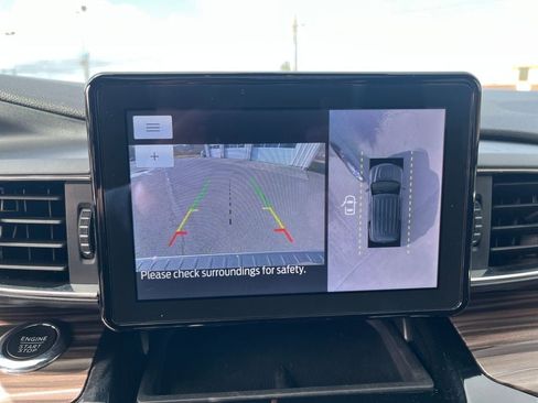 Used 2022 Ford Explorer Limited w/ Equipment Group 301A image 25