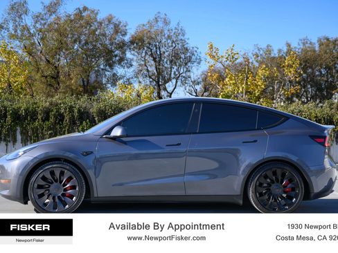 Used 2023 Tesla Model Y Performance AWD/4WD image 2