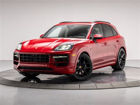Used 2025 Porsche Cayenne GTS AWD/4WD image 1