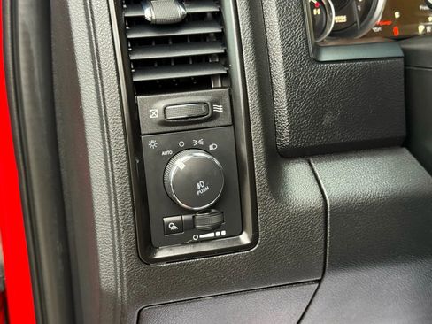 Used 2017 RAM 1500 Rebel image 30