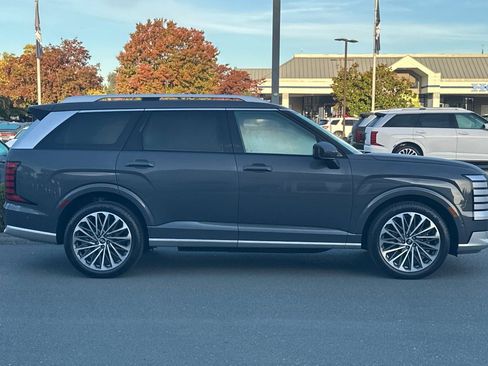 New 2026 Hyundai Palisade Calligraphy AWD/4WD image 3